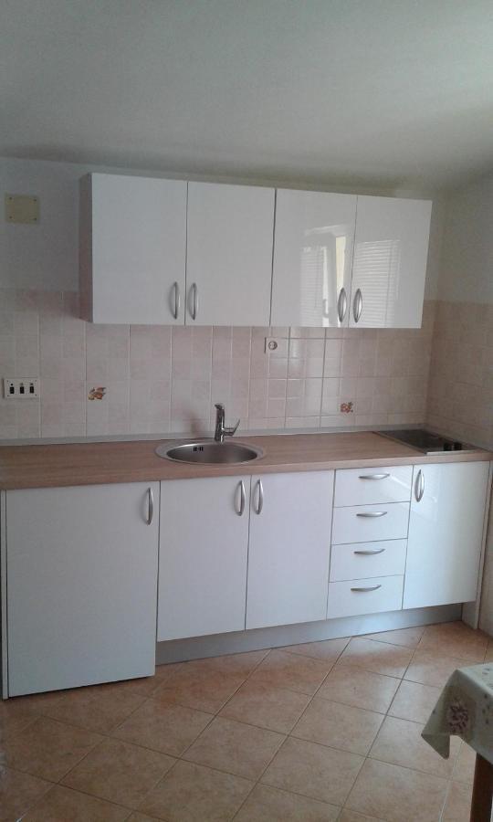 Apartmani Niko Podgora Exteriör bild