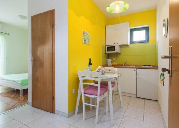 Apartmani Niko Podgora Exteriör bild