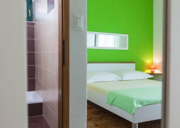 Apartmani Niko Podgora Exteriör bild