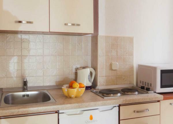Apartmani Niko Podgora Exteriör bild
